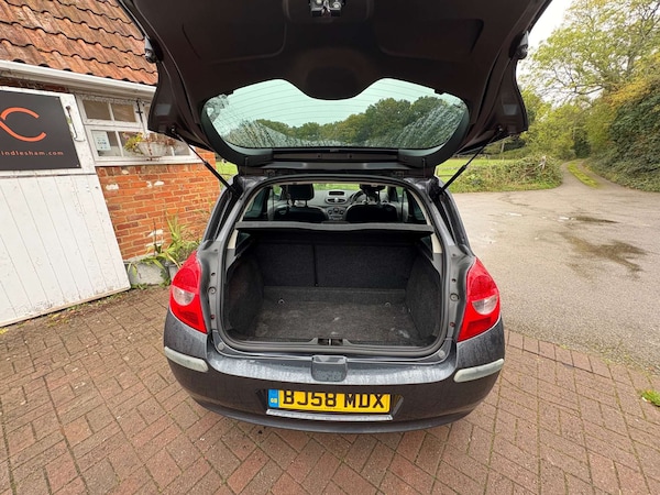 Used Renault Clio 2008 for sale - 76274230: Photo 7