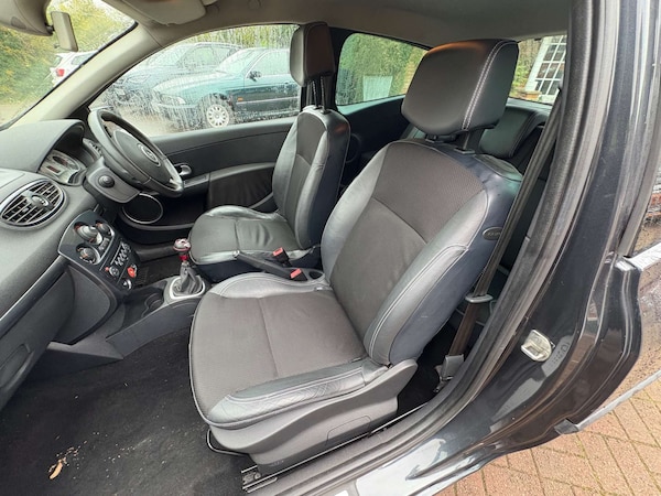 Used Renault Clio 2008 for sale - 76274230: Photo 8