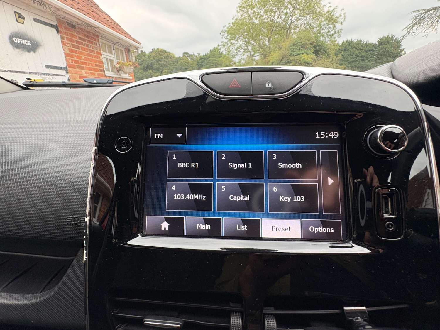 Used Renault Clio 2014 for sale - 76077958: Photo 20