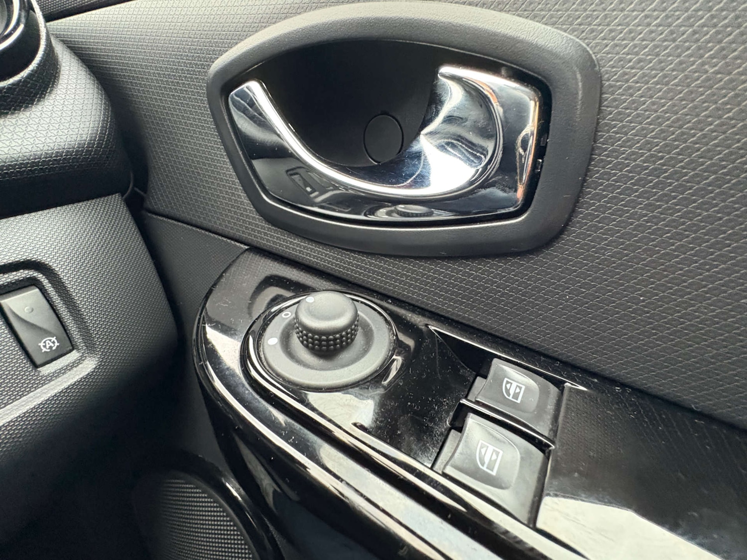 Used Renault Clio 2014 for sale - 76077958: Photo 31