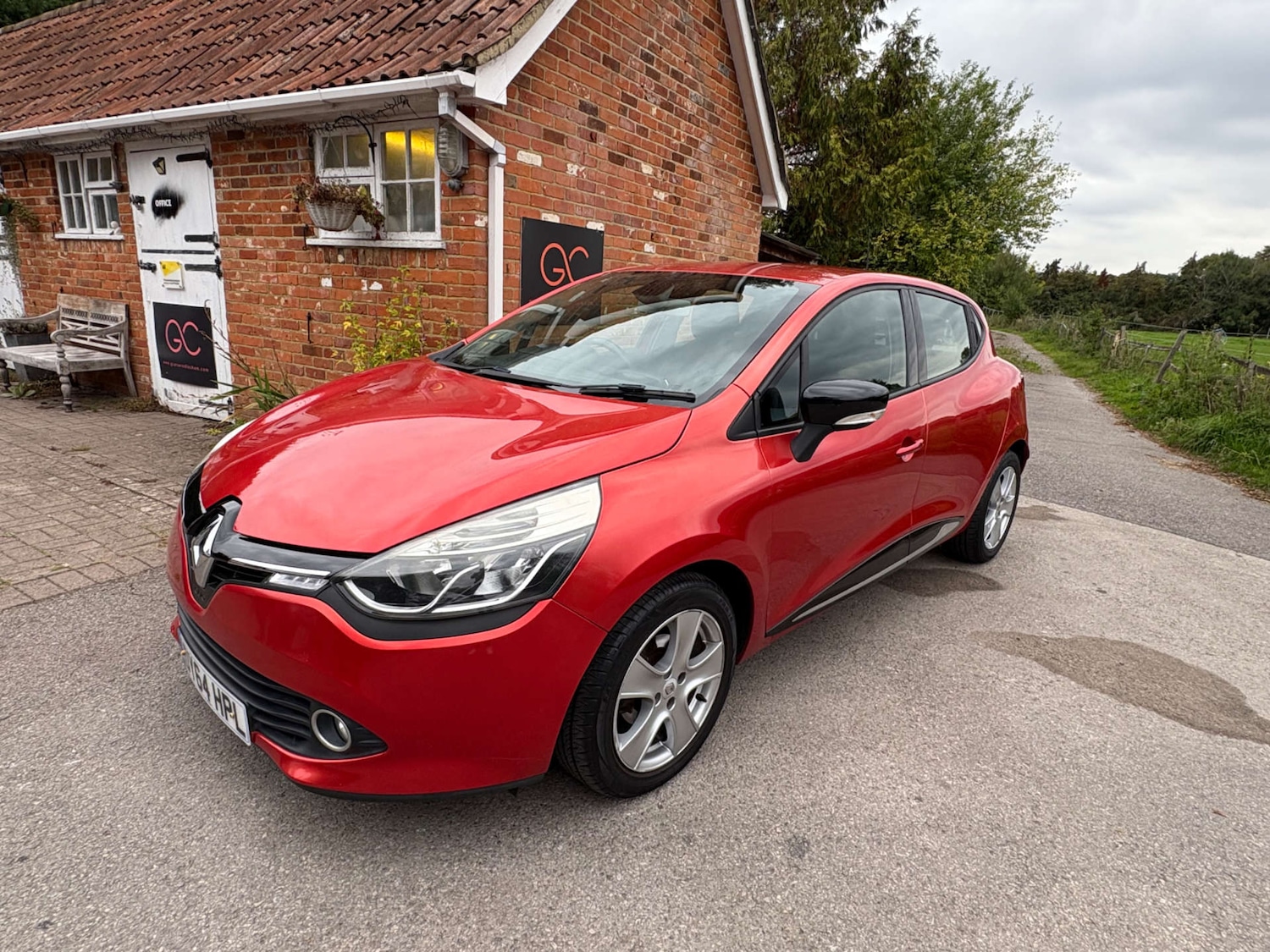 Used Renault Clio 2014 for sale - 76077958: Photo 9