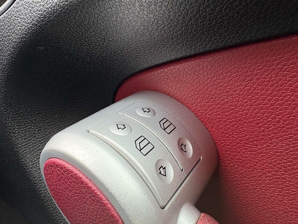 Used Mercedes-Benz SLK 2006 for sale - 76219299: Photo 39