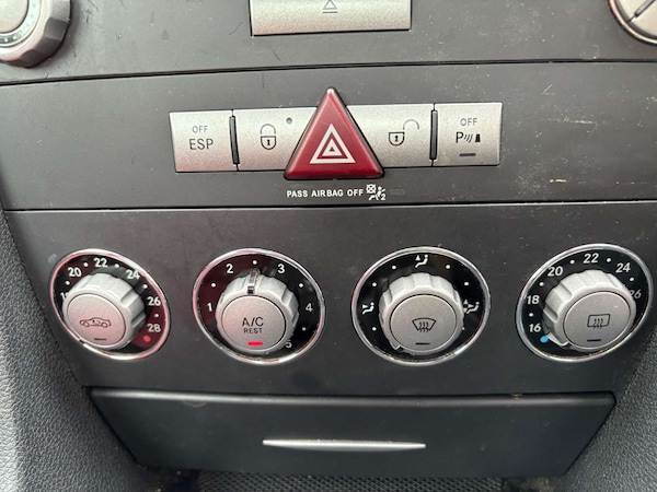 Used Mercedes-Benz SLK 2006 for sale - 76219299: Photo 41