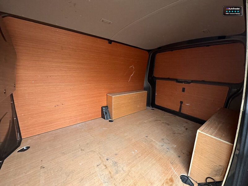 Used Volkswagen Transporter 2023 for sale - 77138765: Photo 11