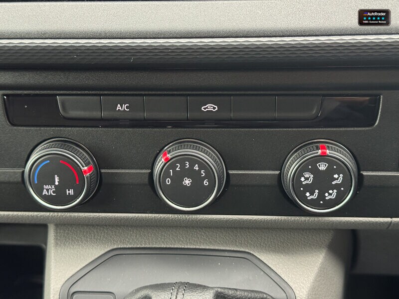 Used Volkswagen Transporter 2023 for sale - 77138765: Photo 34