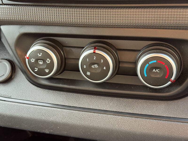 Used Renault Trafic 2023 for sale - 77541463: Photo 38