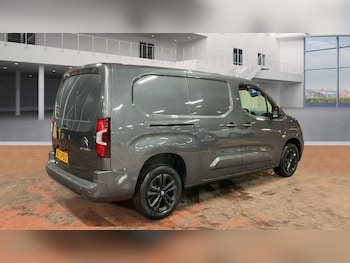 Used Citroen Berlingo 2023 for sale - 77107039: Photo