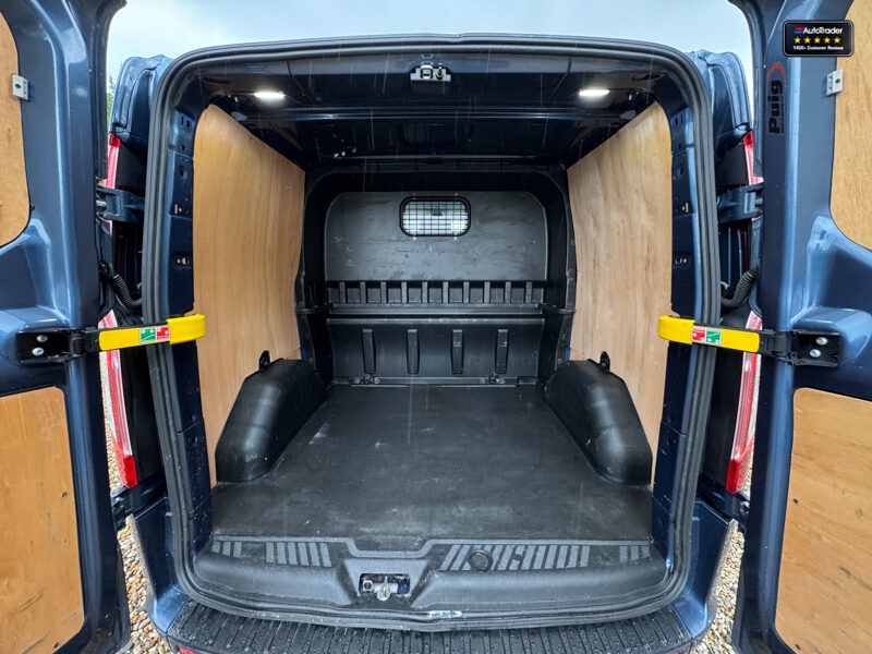 Used Ford Transit Custom 2021 for sale - 77042059: Photo 10