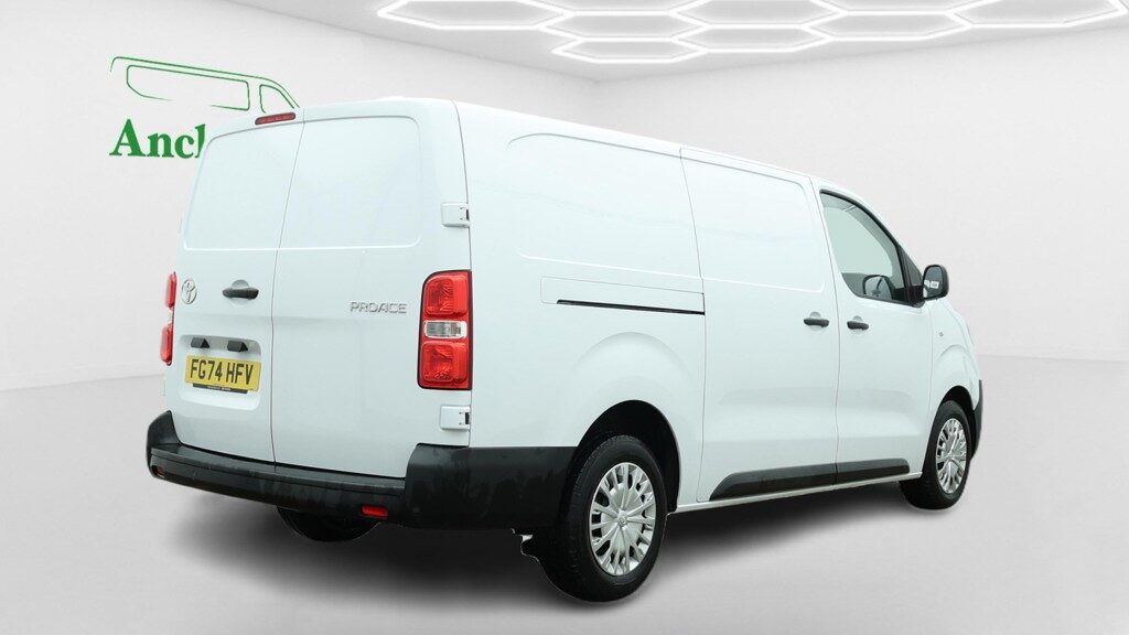 Used Toyota ProAce 2024 for sale - 77774578: Photo 4