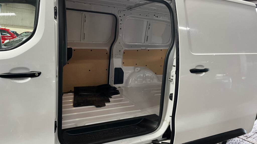 Used Toyota ProAce 2024 for sale - 77774578: Photo 8