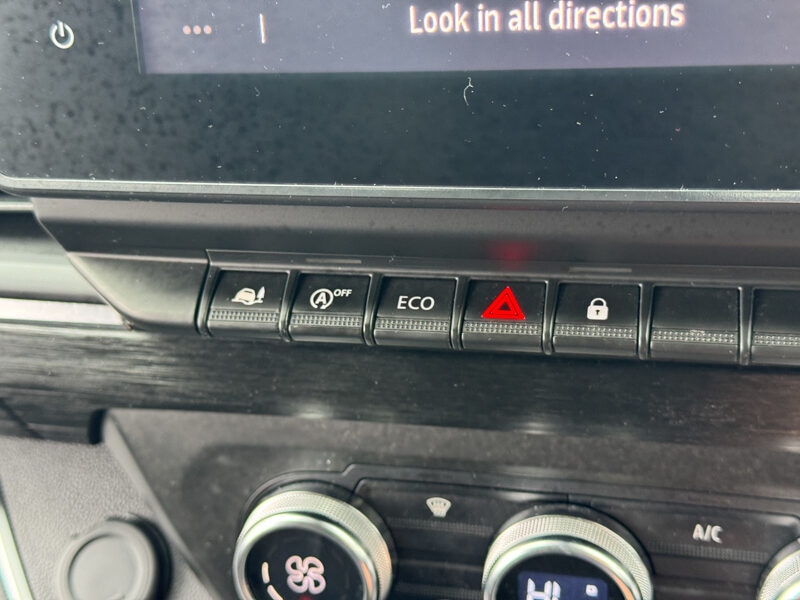 Used Renault Trafic 2022 for sale - 77608002: Photo 38