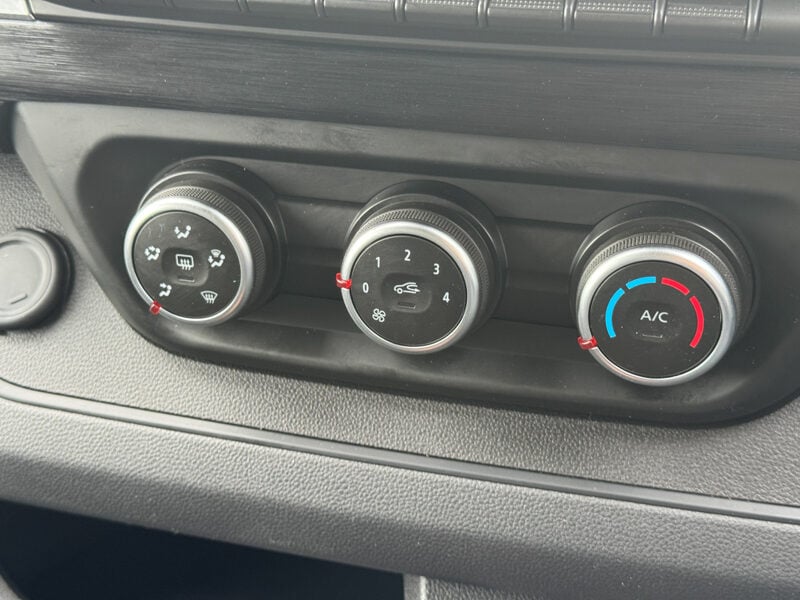 Used Renault Trafic 2024 for sale - 77474677: Photo 39