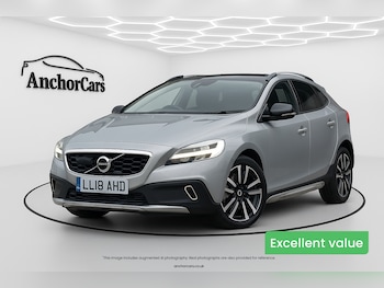 Used Volvo V40 2018 for sale - 75821023: Photo