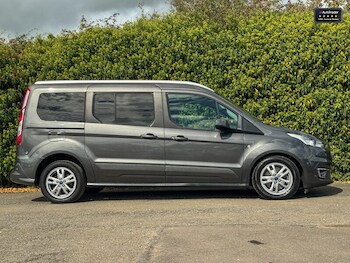 Used Ford Grand Tourneo Connect 2018 for sale - 75827295: Photo