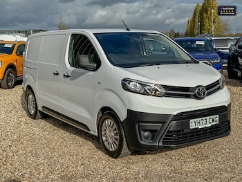 Used Toyota ProAce 2023 for sale - 77041544: Photo