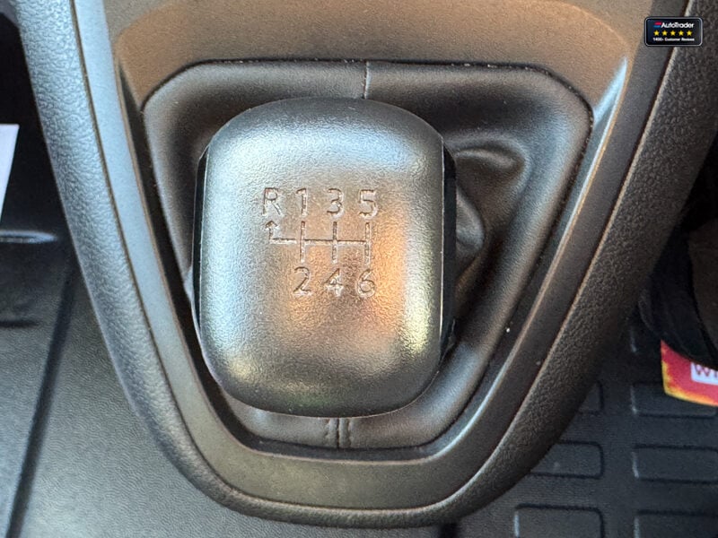 Used Peugeot Expert 2023 for sale - 77037195: Photo 32