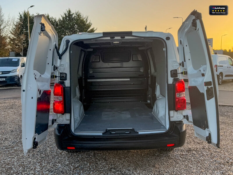 Used Vauxhall Vivaro 2021 for sale - 77041878: Photo 8