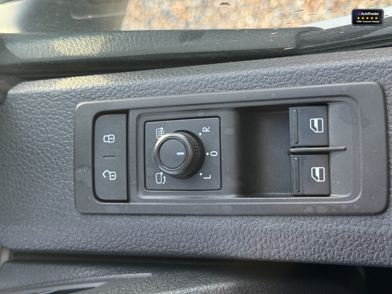 Used Volkswagen Transporter 2019 for sale - 77042171: Photo 25