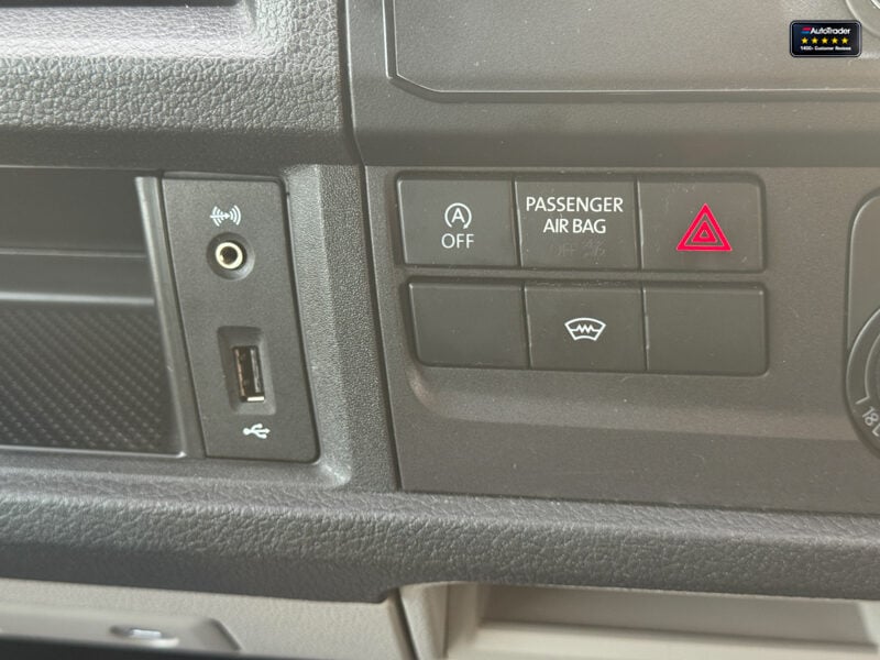 Used Volkswagen Transporter 2019 for sale - 77042171: Photo 37