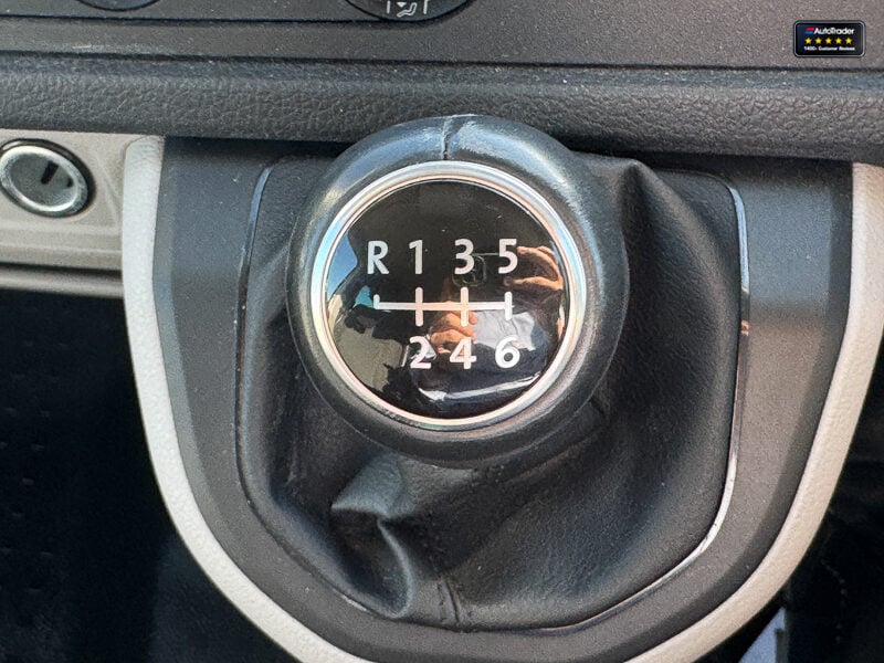 Used Volkswagen Transporter 2019 for sale - 77042171: Photo 38