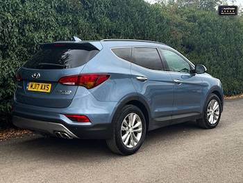 Used Hyundai Santa Fe 2017 for sale - 75500189: Photo