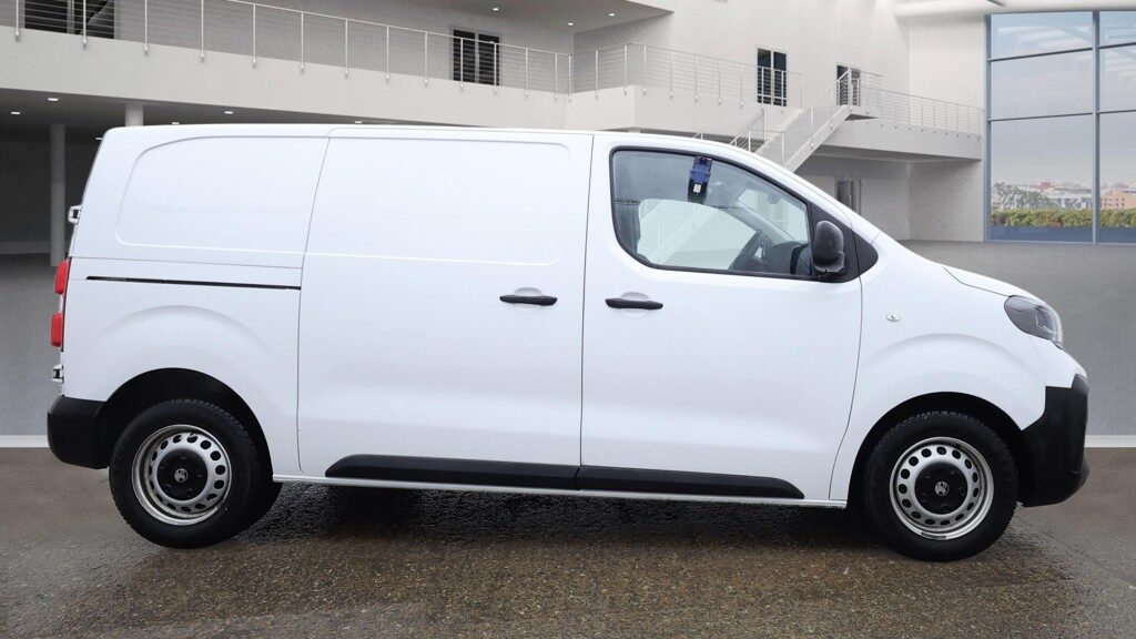 Used Vauxhall Vivaro 2024 for sale - 77037218: Photo 3