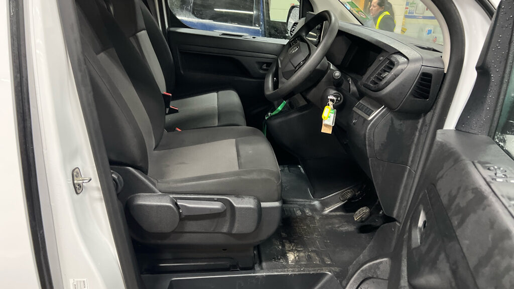 Used Vauxhall Vivaro 2024 for sale - 77037218: Photo 9