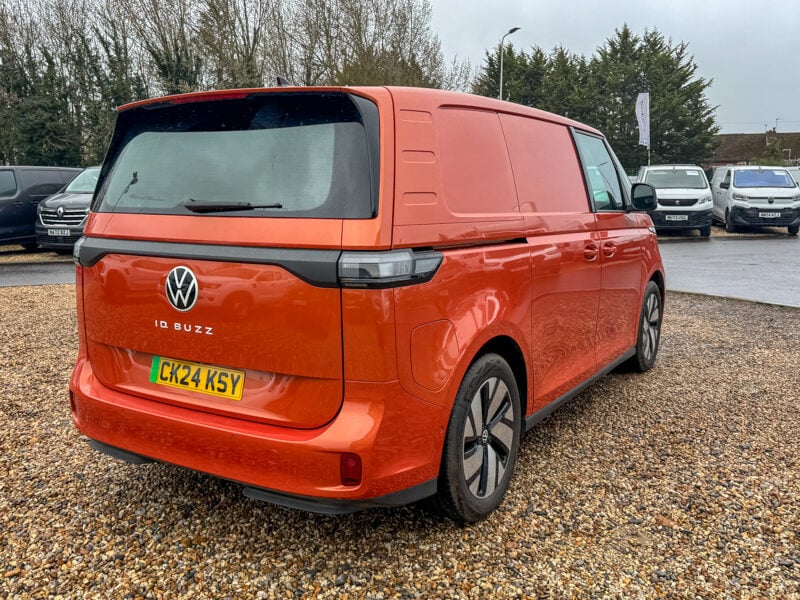 Used Volkswagen ID.Buzz 2024 for sale - 77844842: Photo 6