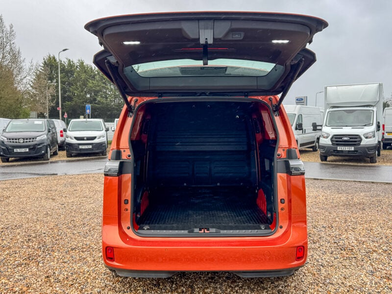 Used Volkswagen ID.Buzz 2024 for sale - 77844842: Photo 8