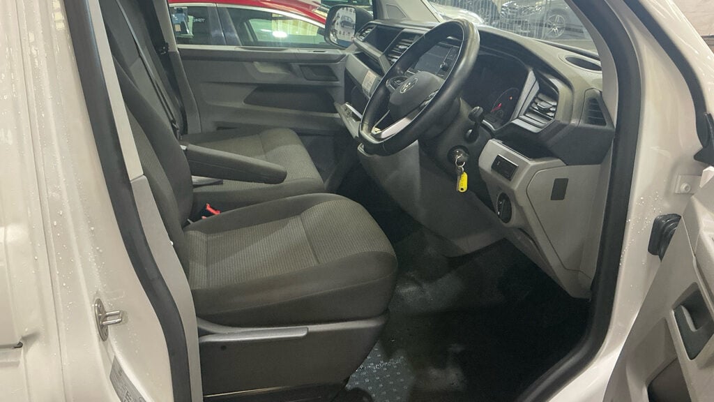 Used Volkswagen Transporter 2021 for sale - 77873456: Photo 9