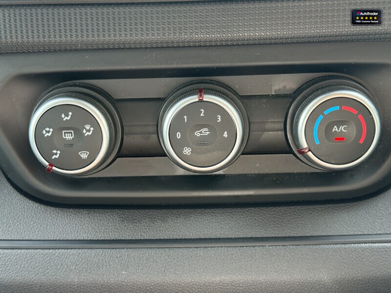 Used Renault Trafic 2023 for sale - 77042049: Photo 39