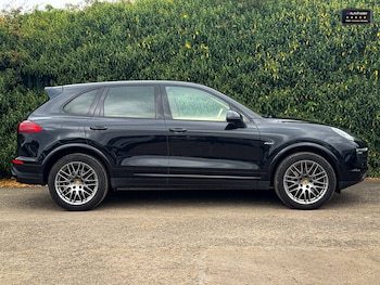 Used Porsche Cayenne 2017 for sale - 75581597: Photo