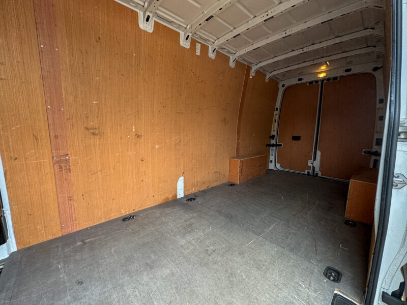 Used Volkswagen Crafter 2024 for sale - 77296700: Photo 11