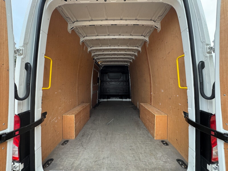 Used Volkswagen Crafter 2024 for sale - 77296700: Photo 9