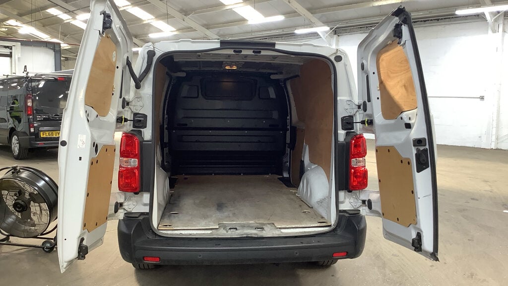 Used Vauxhall Vivaro 2024 for sale - 78025529: Photo 5