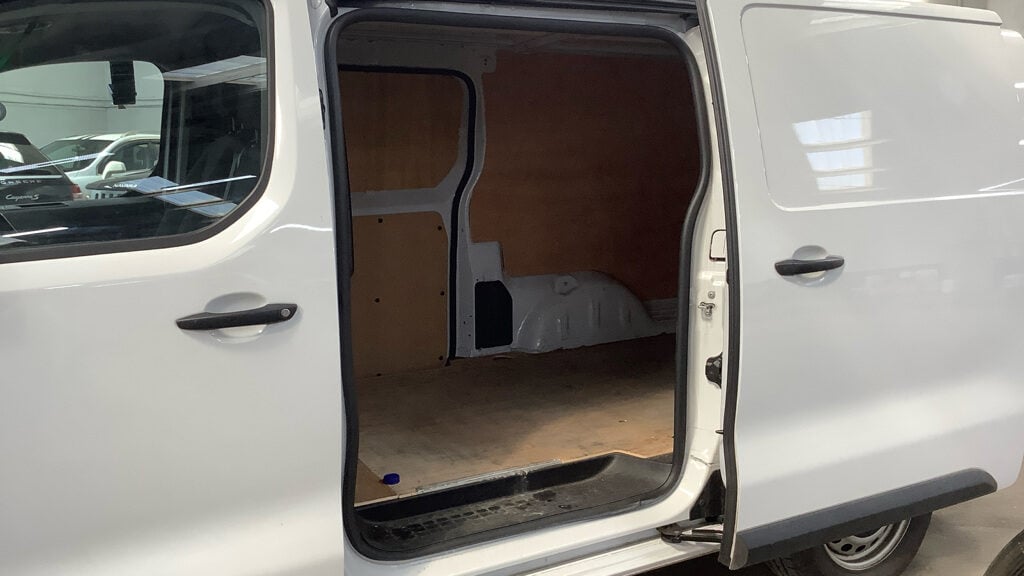 Used Vauxhall Vivaro 2024 for sale - 78025529: Photo 8