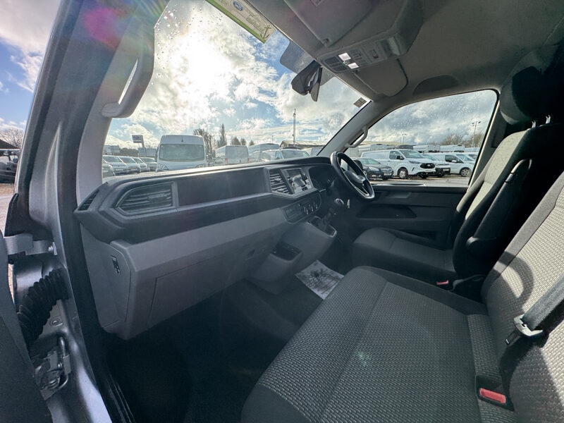 Used Volkswagen Transporter 2023 for sale - 77541460: Photo 12