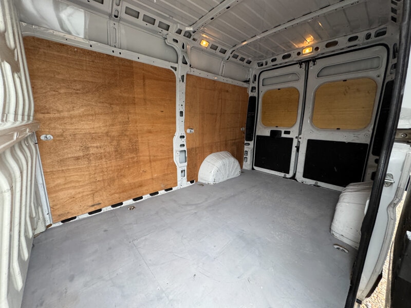 Used Peugeot Boxer 2023 for sale - 77207019: Photo 11