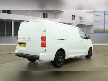 Used Vauxhall Vivaro 2024 for sale - 77296677: Photo