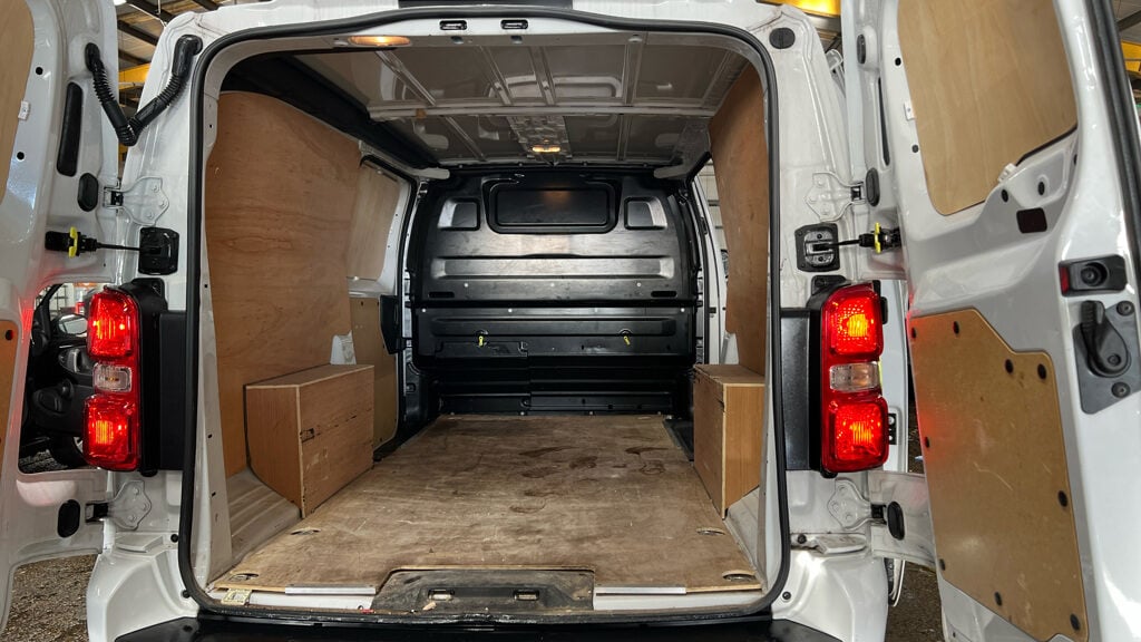 Used Vauxhall Vivaro 2024 for sale - 77296677: Photo 5