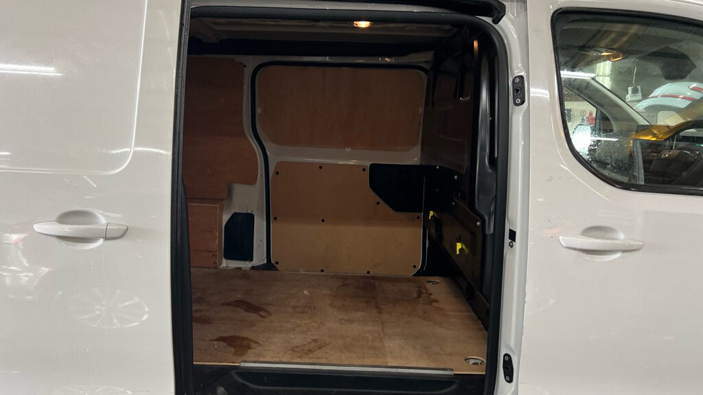 Used Vauxhall Vivaro 2024 for sale - 77296677: Photo 8