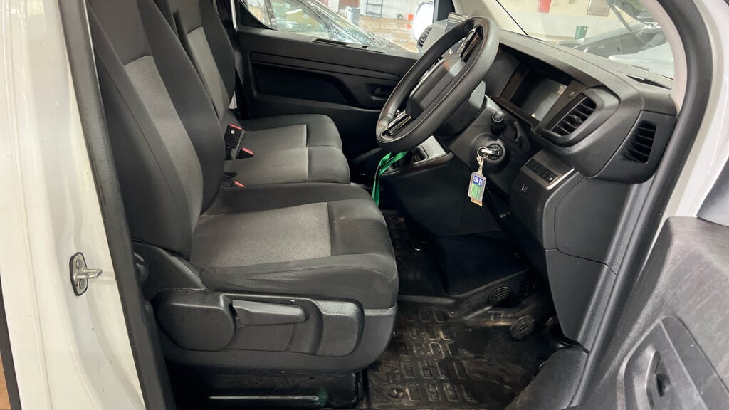 Used Vauxhall Vivaro 2024 for sale - 77296677: Photo 9