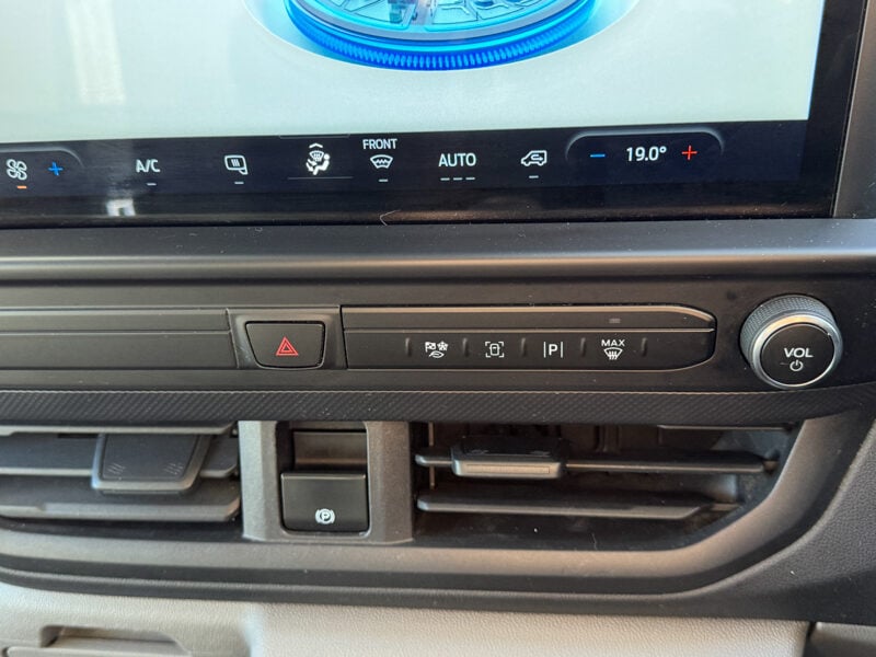 Used Ford Transit Custom 2024 for sale - 77363362: Photo 38