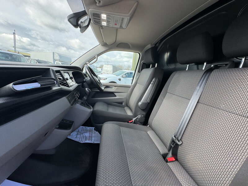 Used Volkswagen Transporter 2023 for sale - 77654380: Photo 14