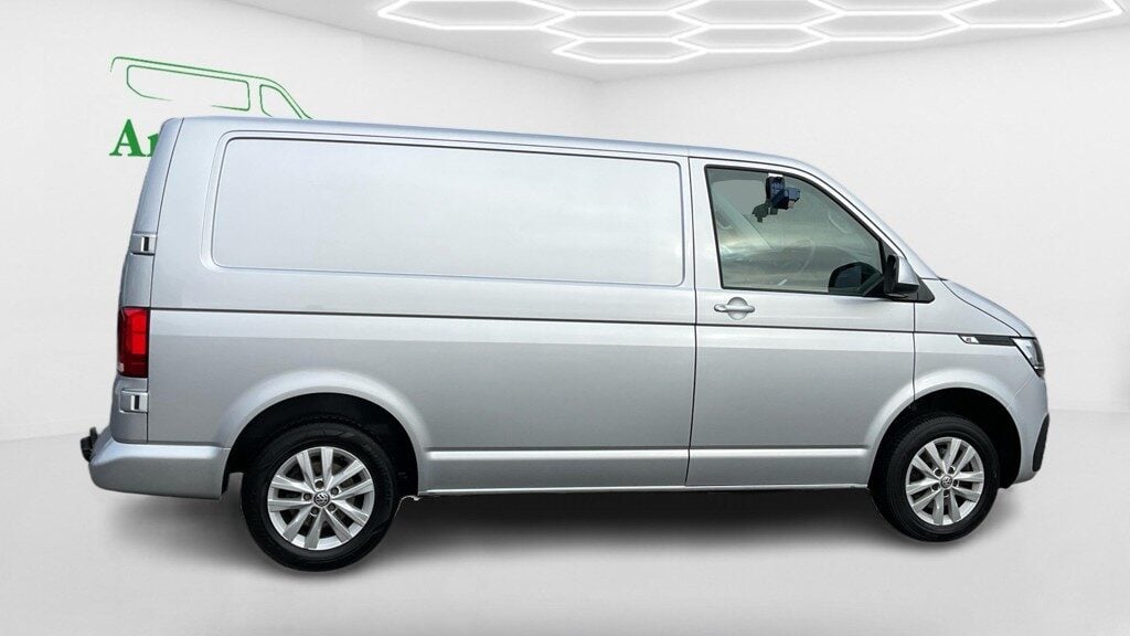 Used Volkswagen Transporter 2023 for sale - 77654380: Photo 3