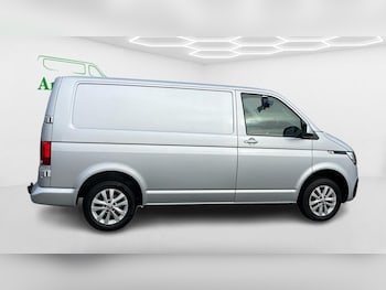 Used Volkswagen Transporter 2023 for sale - 77654380: Photo