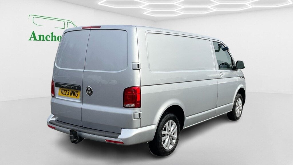 Used Volkswagen Transporter 2023 for sale - 77654380: Photo 4