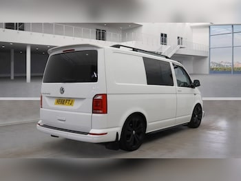 Used Volkswagen Transporter 2018 for sale - 75912758: Photo
