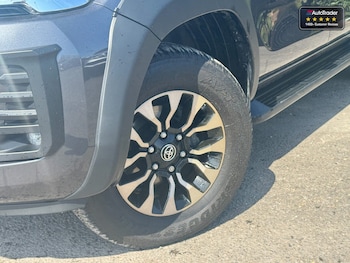 Used Toyota Hilux 2024 for sale - 75423229: Photo