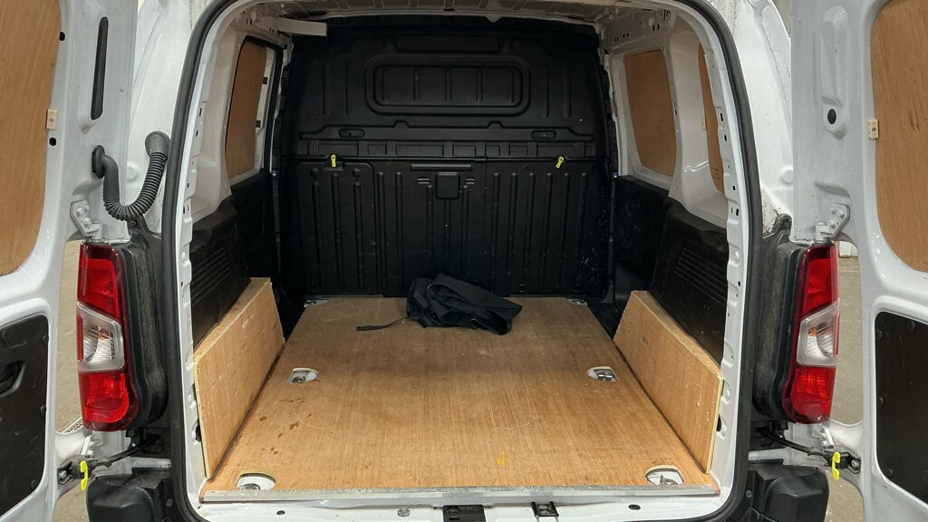 Used Peugeot Partner 2023 for sale - 77873436: Photo 5